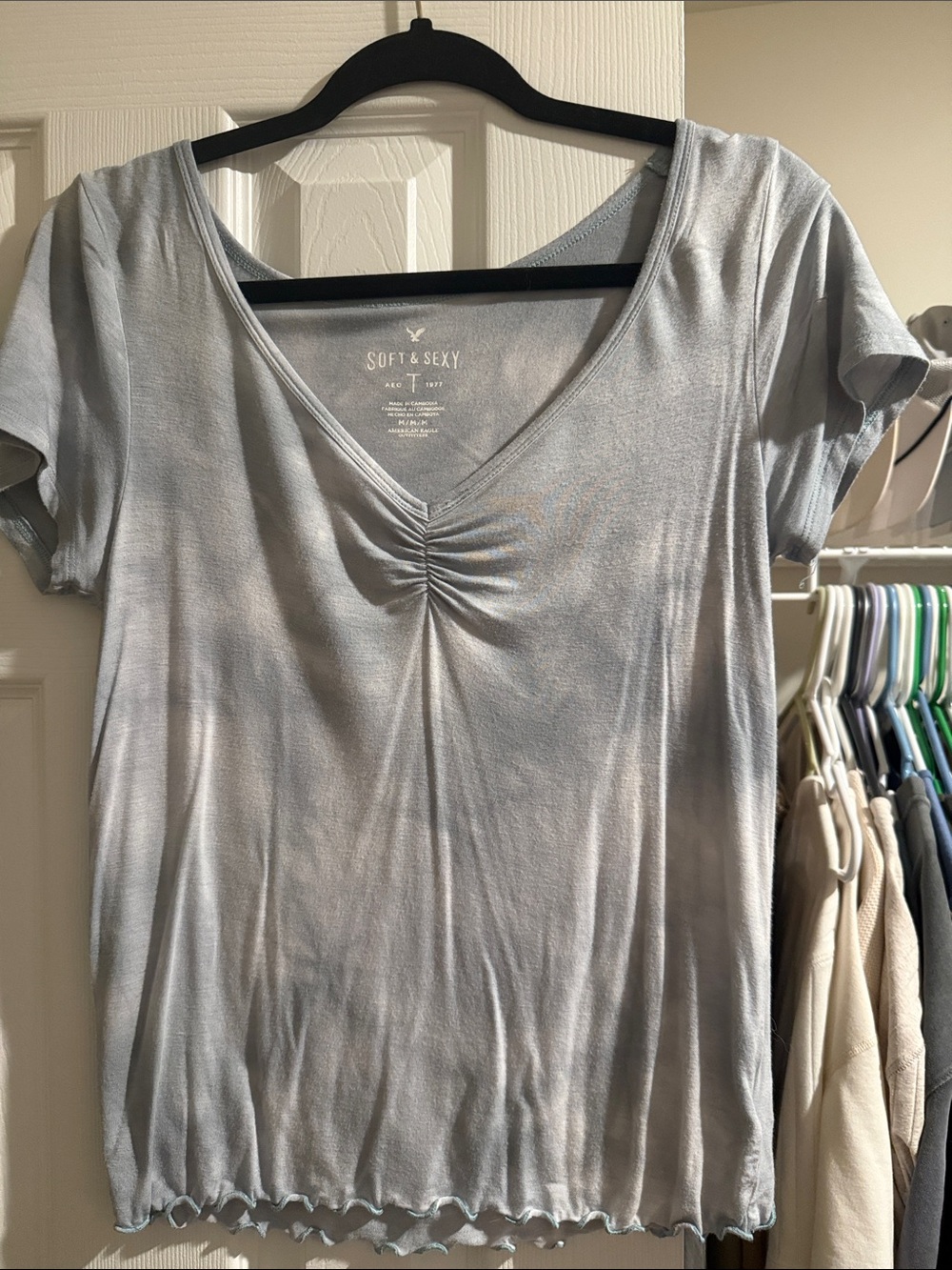 American Eagle Outfitters Light Blue V-Neck Ruched Short Sleeve Tee